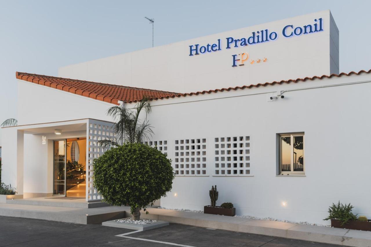 Hotel Pradillo Conil コニル・デ・ラ・フロンテラ エクステリア 写真