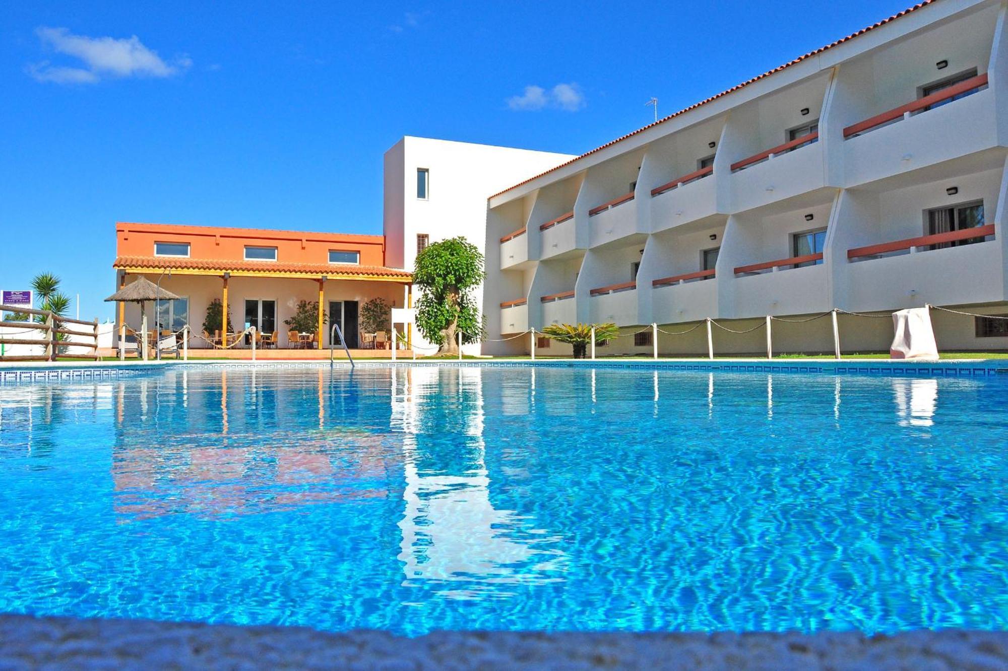 Hotel Pradillo Conil コニル・デ・ラ・フロンテラ エクステリア 写真